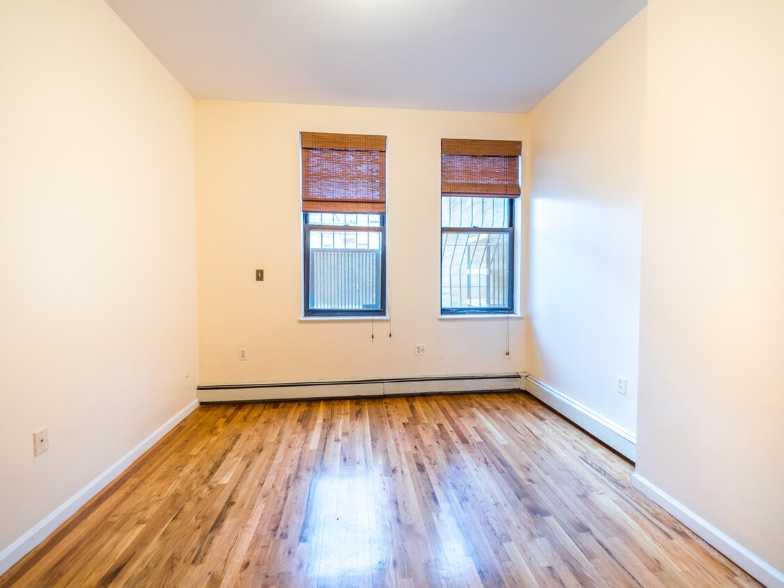 Foto principal - 95 Seigel St