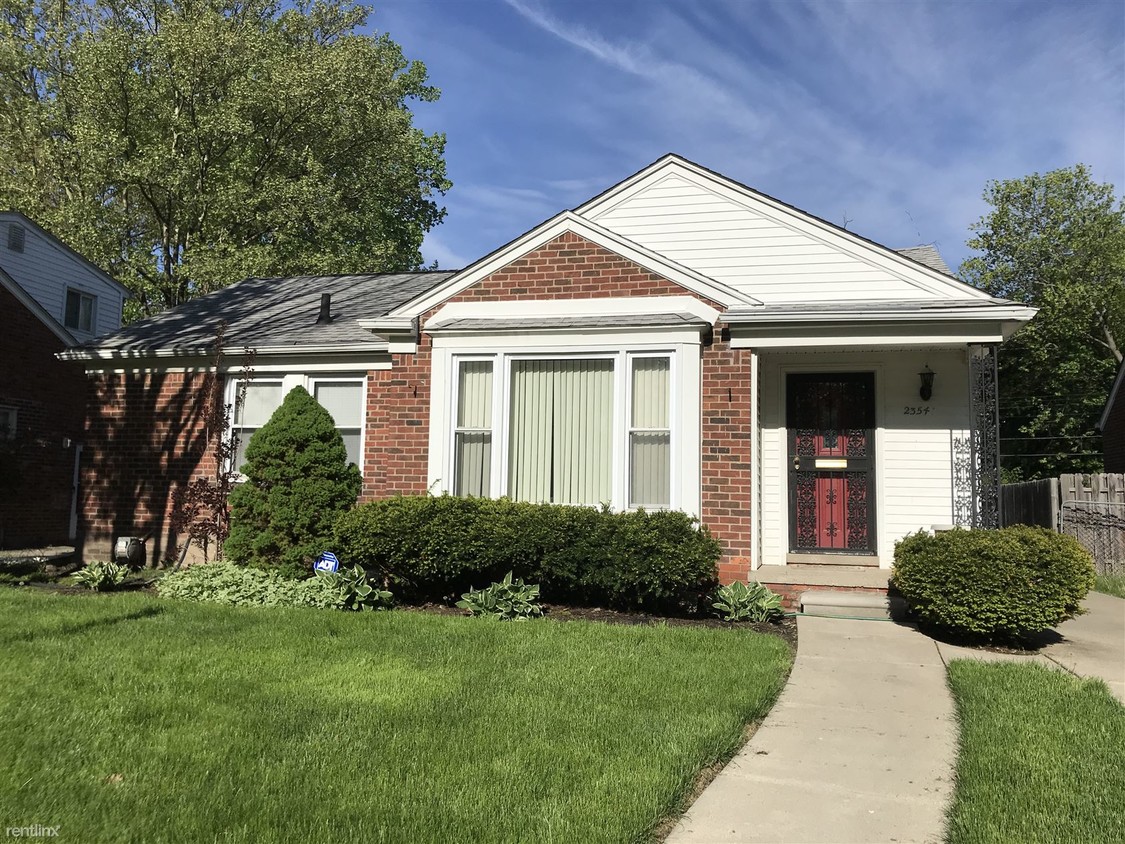 Foto principal - 3 br, 1.5 bath House - 23541 Jerome St