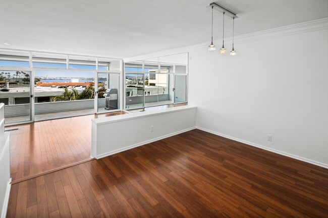 Building Photo - Exquisite Ocean View 2 Bed Townhome: Luxur...