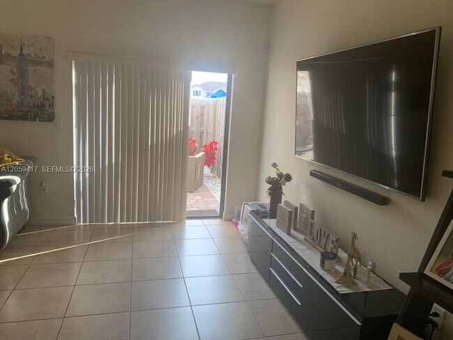 Foto del edificio - 15050 SW 116th St