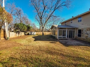 Building Photo - 1812 E Chandler Dr