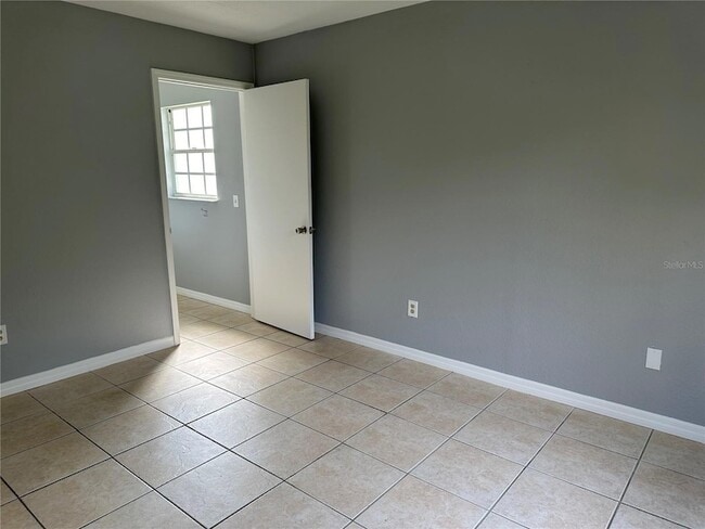 Building Photo - 425 Ricold Terrace
