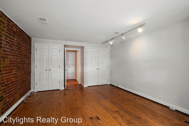 Building Photo - 1 br, 1 bath House - 1762 Corcoran St. NW #1