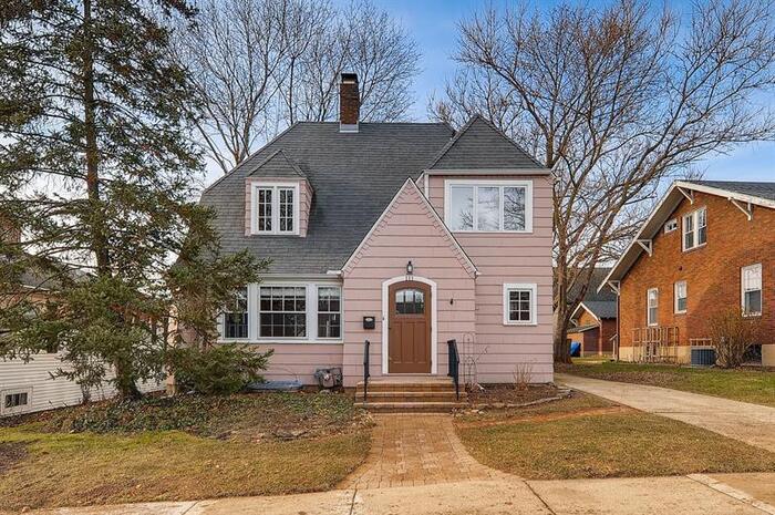 Foto principal - 111 N 4th Ave, St. Charles, IL, 60174