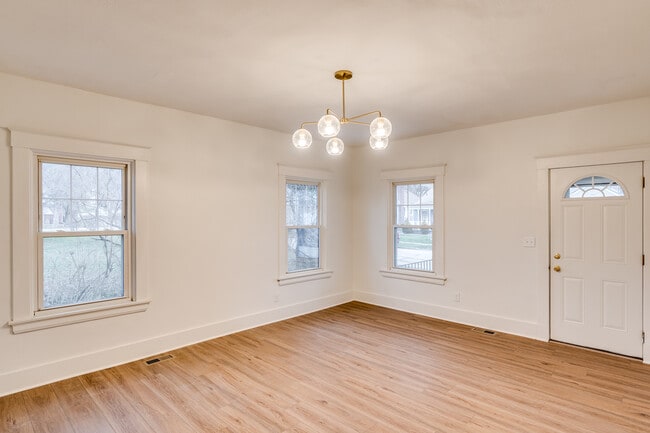 Foto del edificio - 4053 Grove Ave
