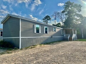 Building Photo - 21044 S Sabine Dr