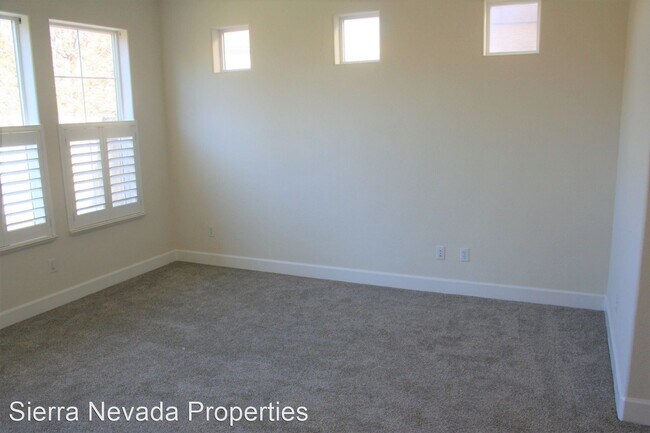 Building Photo - 3 br, 2.5 bath House - 10765 Serratina Dr.