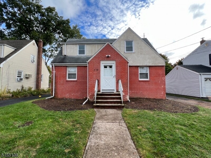 3 31st St Unit 2, Fair Lawn, NJ 07410 Room for Rent in Fair Lawn, NJ