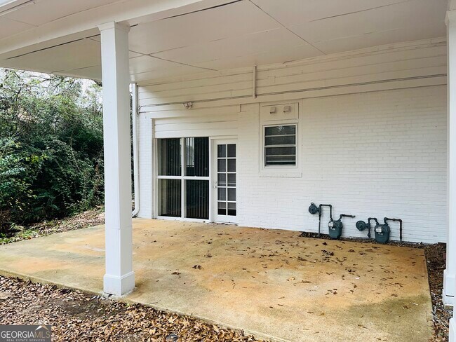 Foto del edificio - 613 N Greenwood St