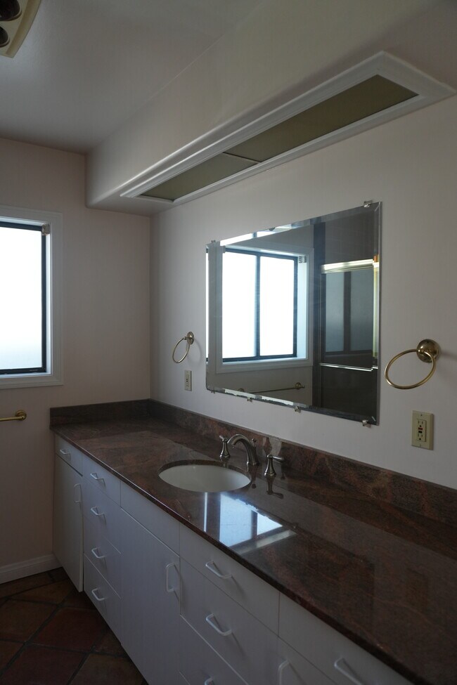 Bathroom - 409 Old Coast Hwy