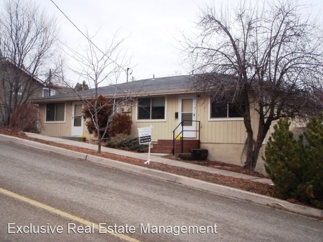 Primary Photo - 2 br, 1 bath House - 305 N 3rd Street