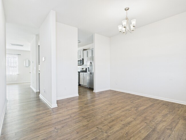 Foto del edificio - 2032 Highland Knoll Dr