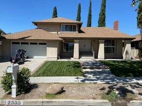 Building Photo - 2333 Lawnview Ct
