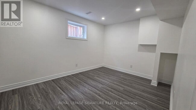 Building Photo - 3137 Sunnyhill Dr