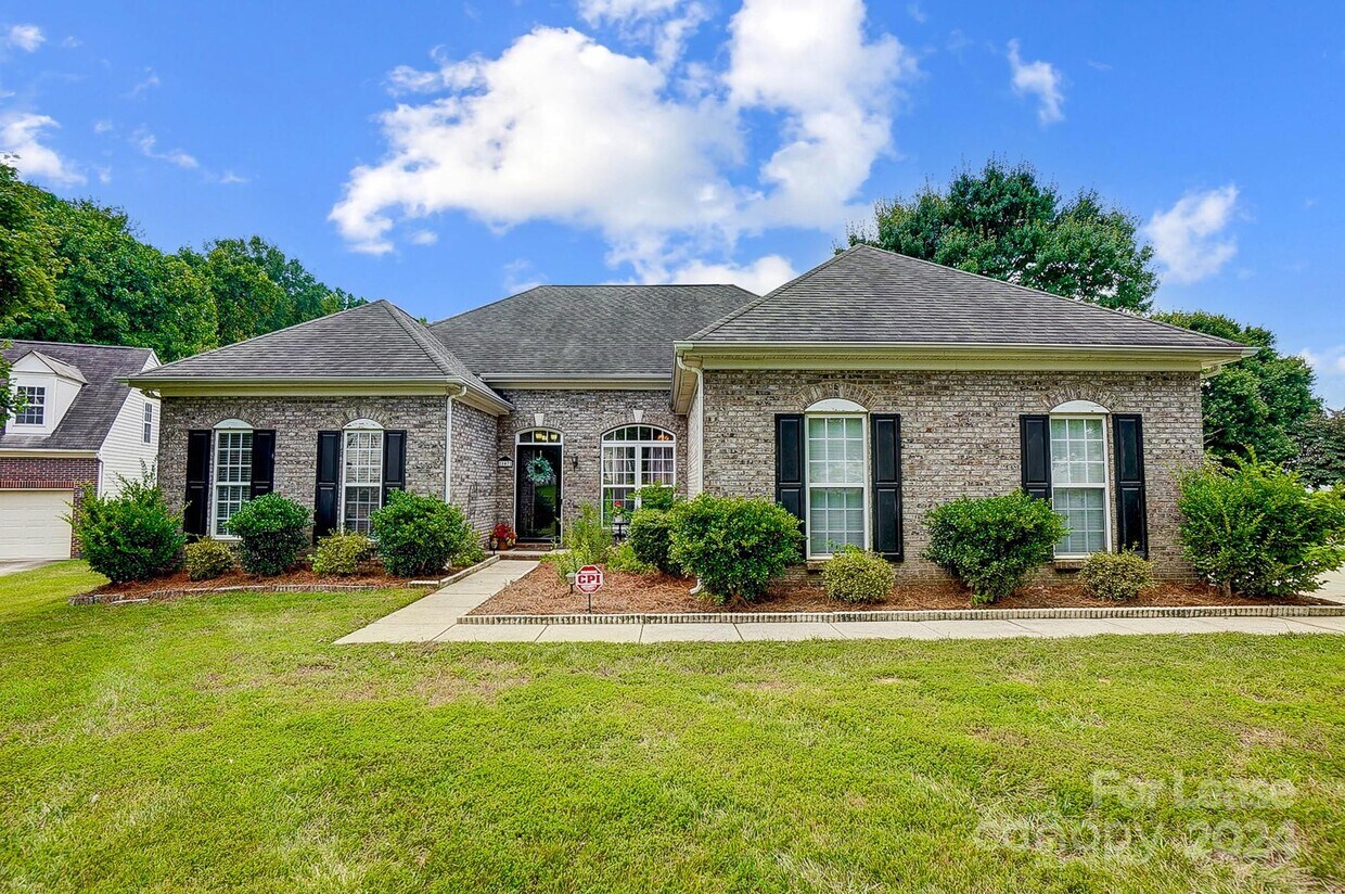 Foto principal - 107 Shephard Hill Dr