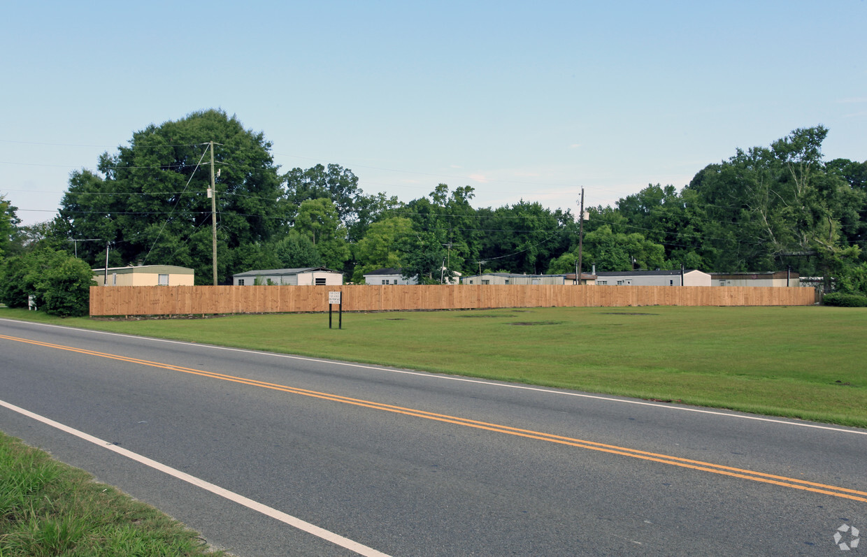 Building Photo - Central Ave Mobile Home Park