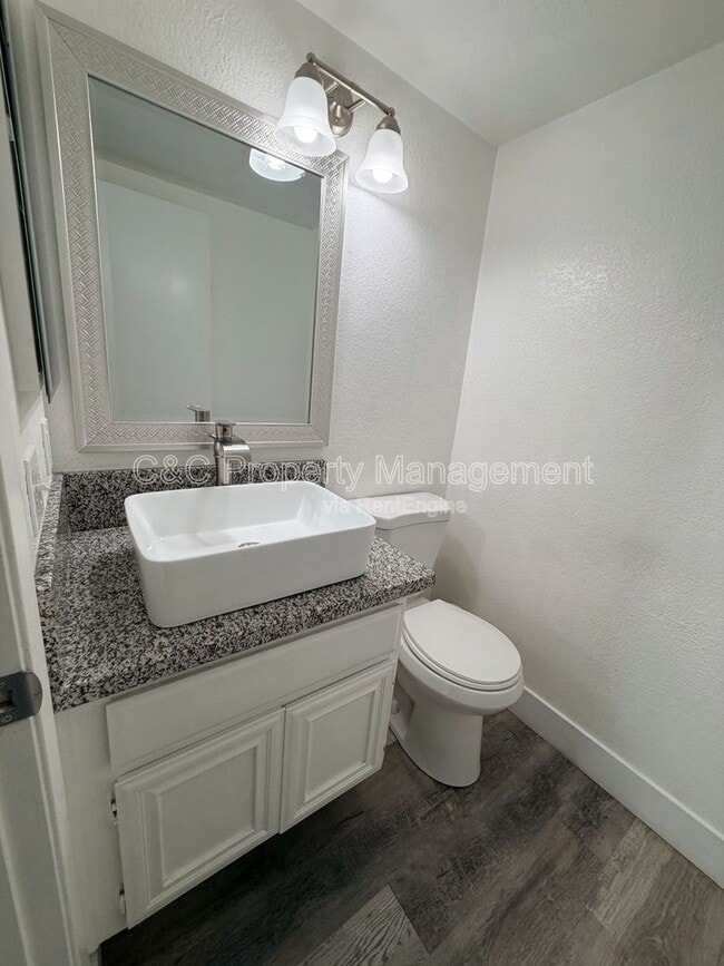 Foto del edificio - 13110 Mohican Dr