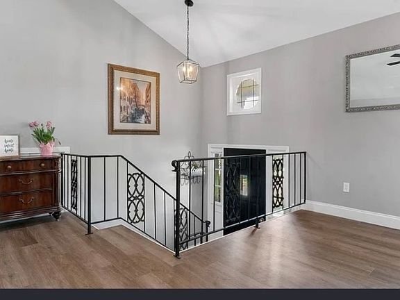 Foto del edificio - 3704 Hilldale Dr NE