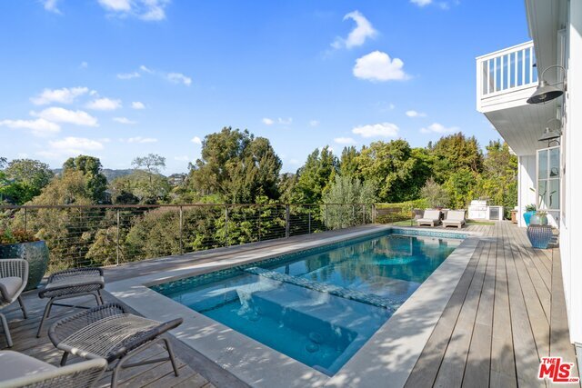 Foto del edificio - 521 N Robinwood Dr