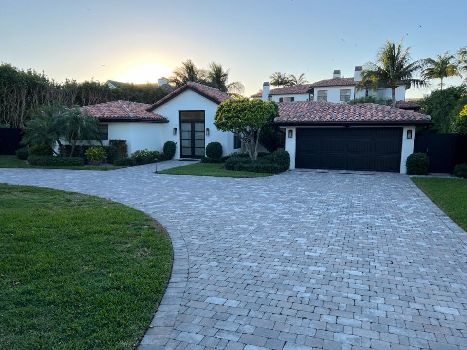 Primary Photo - 710 S Ocean Blvd