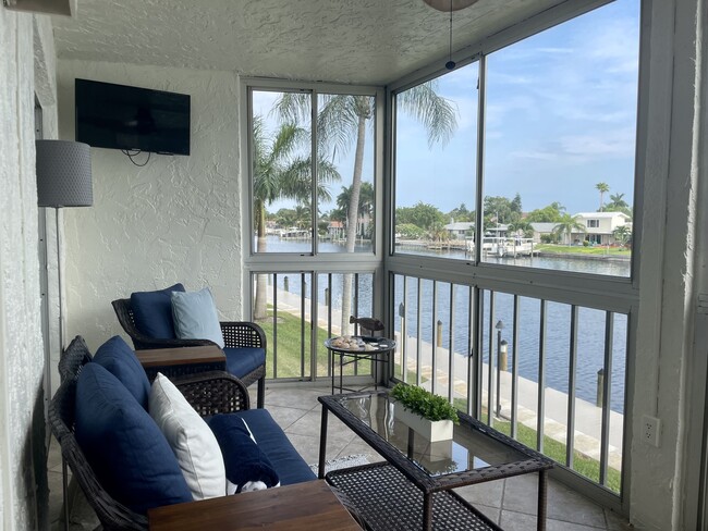 Building Photo - 4902 38th Way S