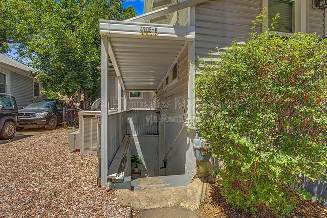 Photo - 4205 S Lincoln St Apartment