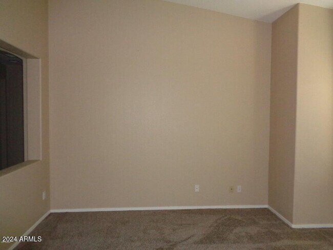 Foto del edificio - 22641 N Gibson Dr