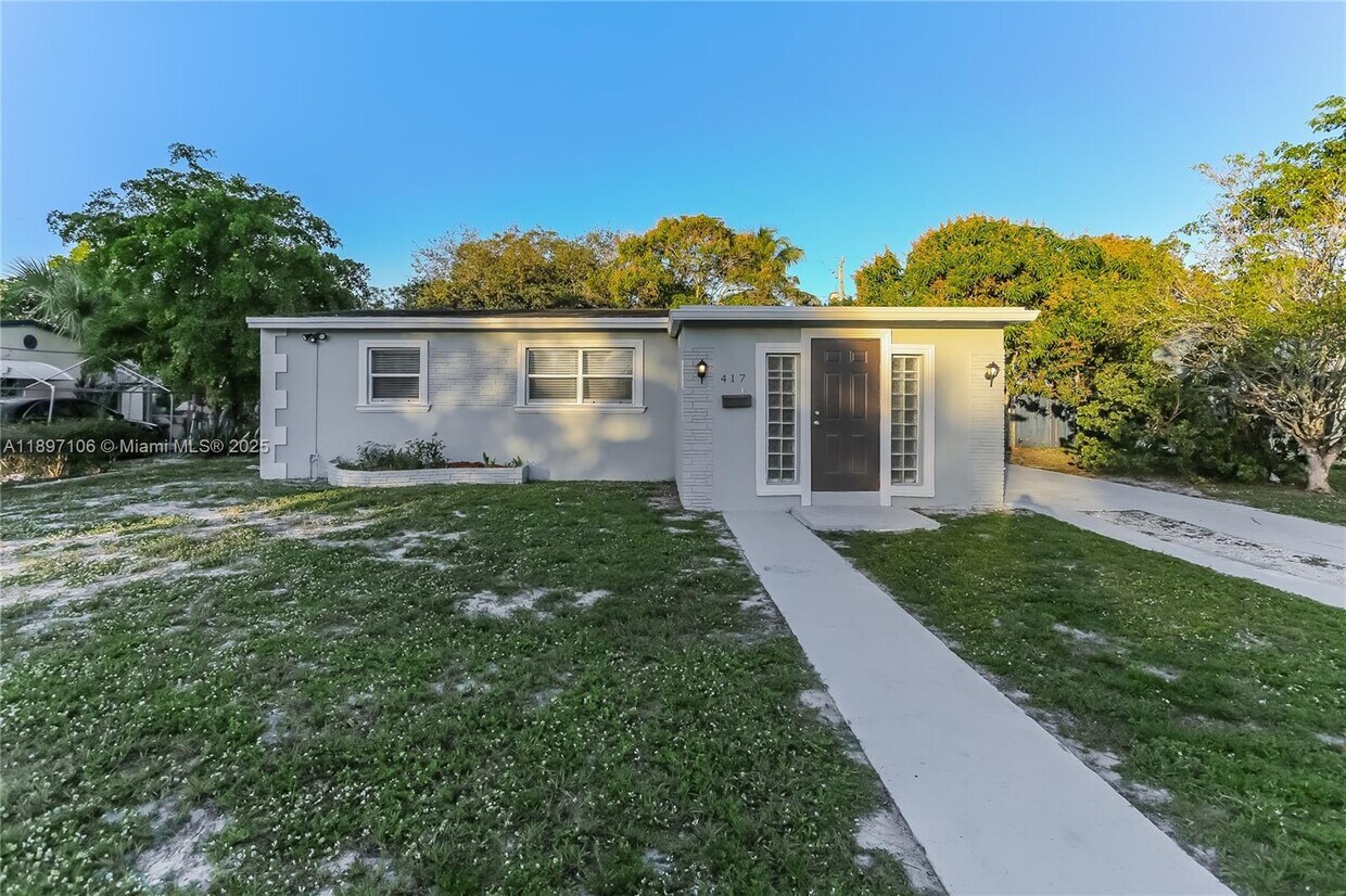 Foto principal - 417 SW 22nd Terrace
