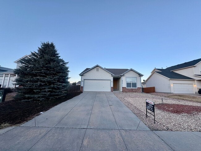 Foto del edificio - 3 Bedroom Home in Peyton