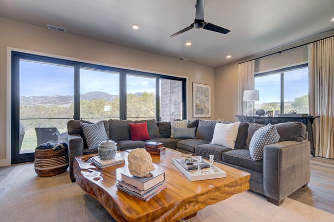 Building Photo - 203 Bridger Vale Dr
