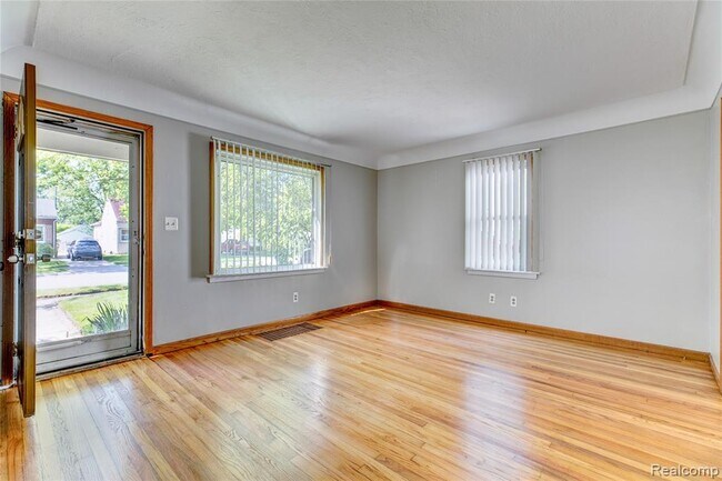 Foto del edificio - 24612 Calvin St