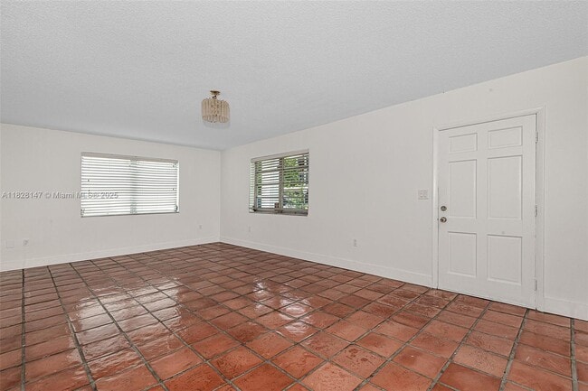 Building Photo - 309 Bird Rd