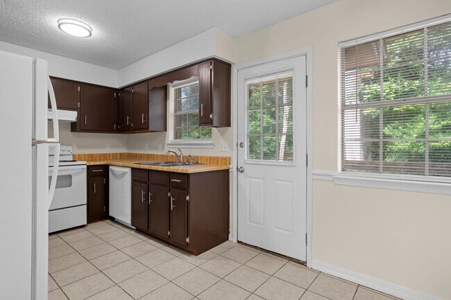 Foto del edificio - 501 S Edgewood Cir
