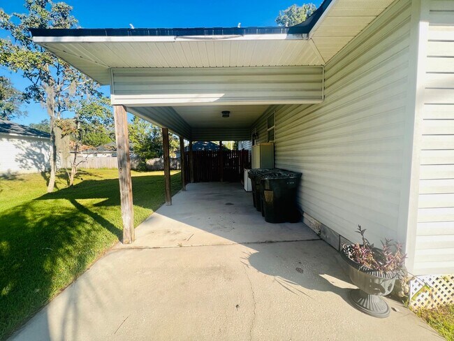 Building Photo - Bungalow in Green Cove Springs