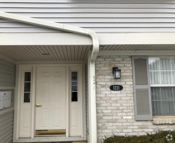 Building Photo - 1221 Ballantrae Pl