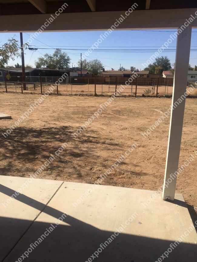 Building Photo - 14820 Nanticoke Rd Apple Valley, CA  92307