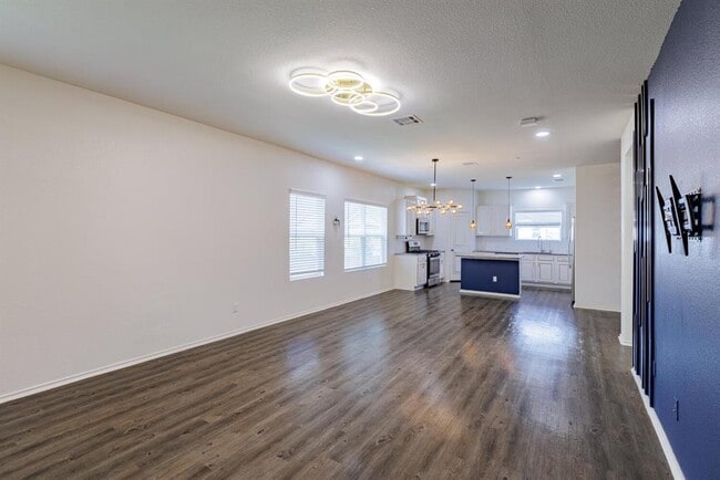 Building Photo - 149 Wind Flower Ln