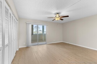 Building Photo - 3013 Wolverton E