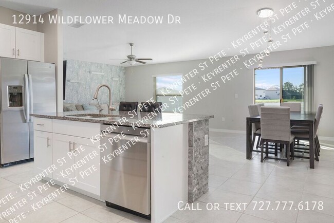 Building Photo - 3/2 Gem in Riverview with beautiful backya...