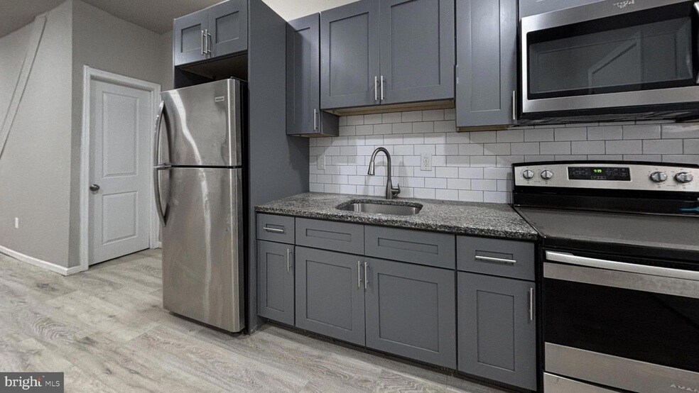 Foto principal - 141 N Peach St