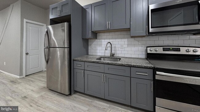 Photo - 141 N Peach St Townhome