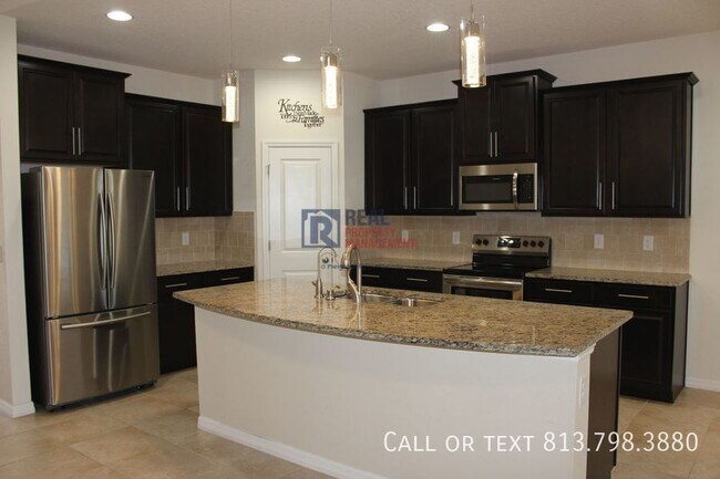 Foto del edificio - 33163 Sand Creek Dr