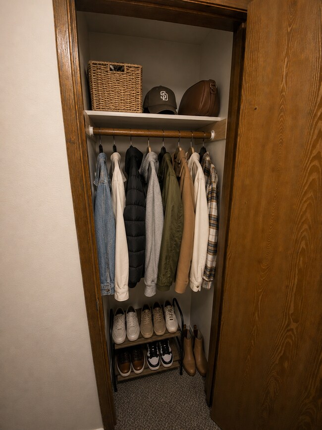 Foto del edificio - The Selah Apartment You’ve Been Searching For!
