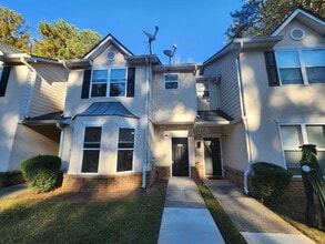 Building Photo - 2284 Coach Way