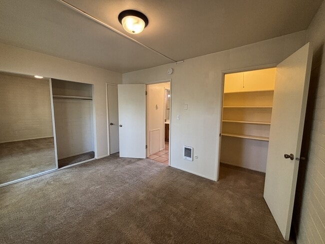 Foto del edificio - 599 Darwin St