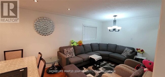 Building Photo - 44 Redpoll Ct