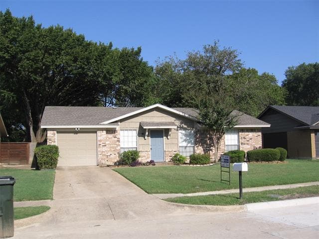 Building Photo - 1617 Timberline Dr
