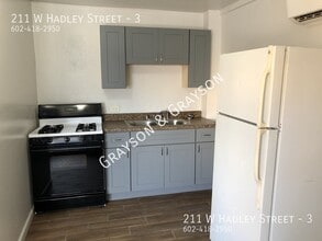 Building Photo - 211 W Hadley St