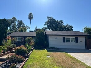 Building Photo - 1207 Palm Ave