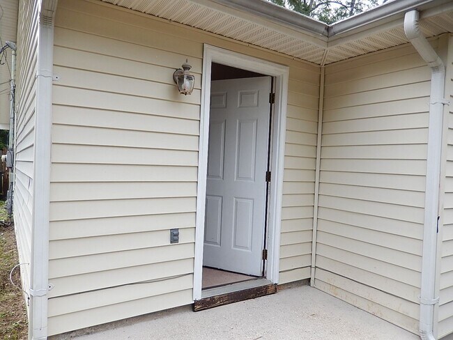 Foto del edificio - LOVELY & Spacious 3/2 Twn, New Plank Floor...